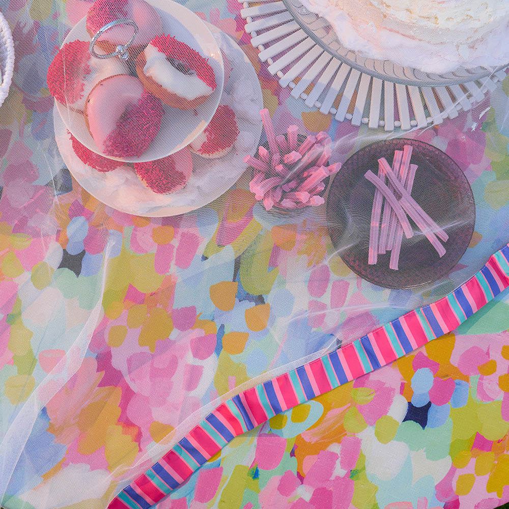 
                  
                    Load image into Gallery viewer, Buzz Off Food Cover
                  
                