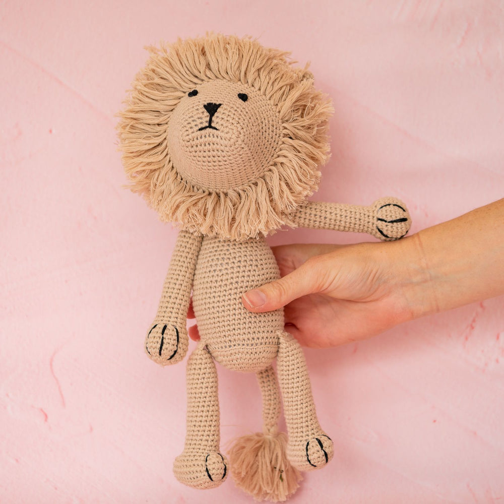 Crochet Animal - Lenny Lion