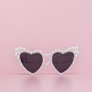 
                  
                    Load image into Gallery viewer, Adult White Pearl Heart Shaped Sunglasses
                  
                