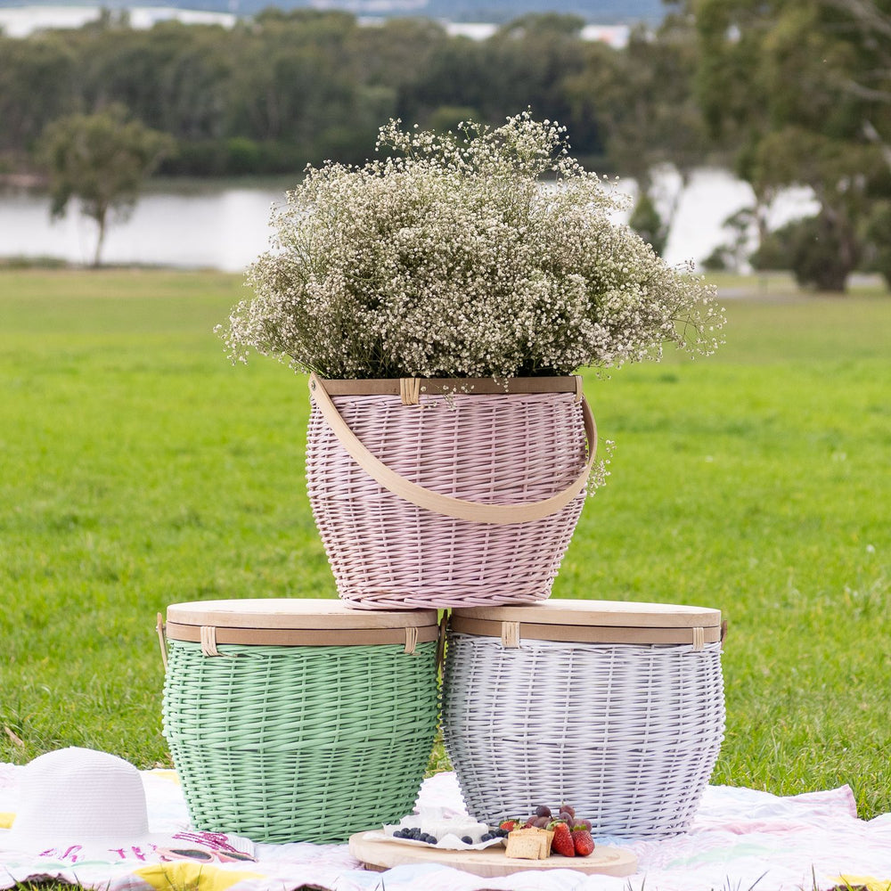 
                  
                    Load image into Gallery viewer, Coloured Wicker Insulated Picnic Basket
                  
                
