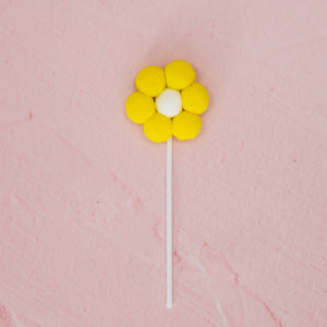 
                  
                    Load image into Gallery viewer, Pom Pom Daisy Topper
                  
                